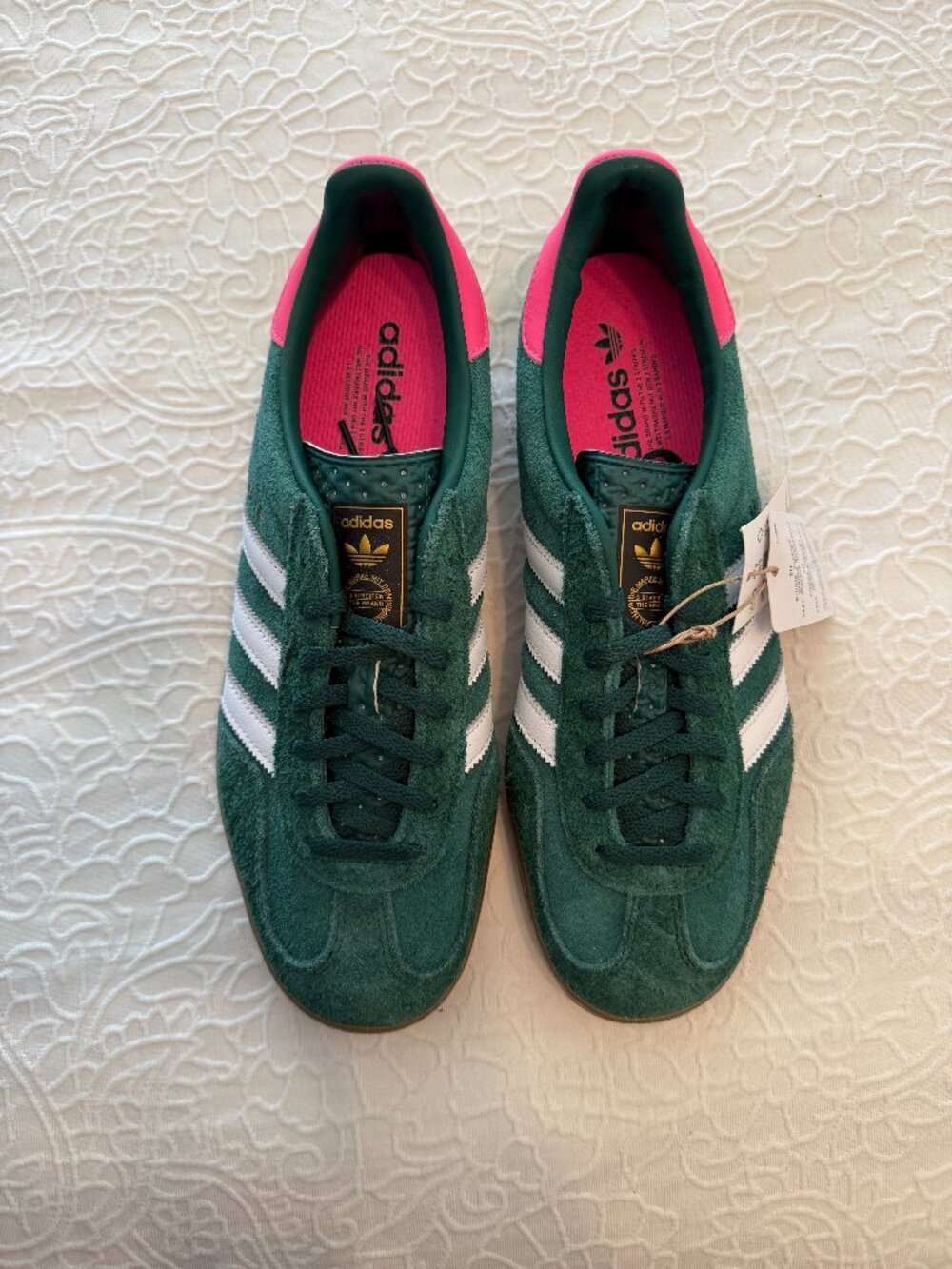 Adidas Gazelle suede sneakers - size W11 US NWT